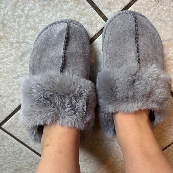 🆕Women Dark Grey Suede Fluff Dual Memory Foam Arch Support Warm Scuff Slipper - Picture 1 of 9